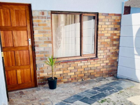 Le Leu Self Catering Apartment